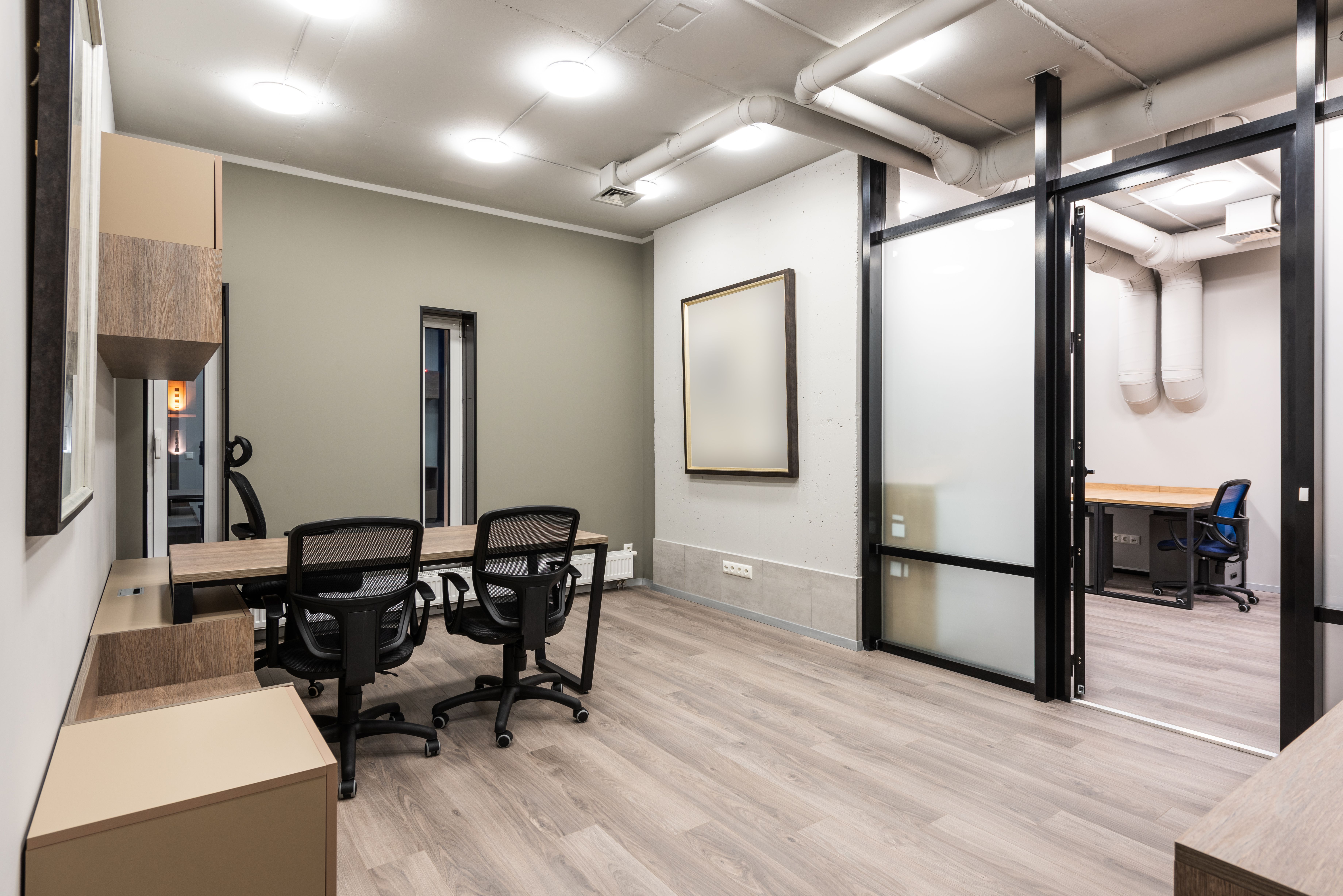 Mrs Sparkle Cleaning Co professional light commercial office deep clean and maid services St Louis